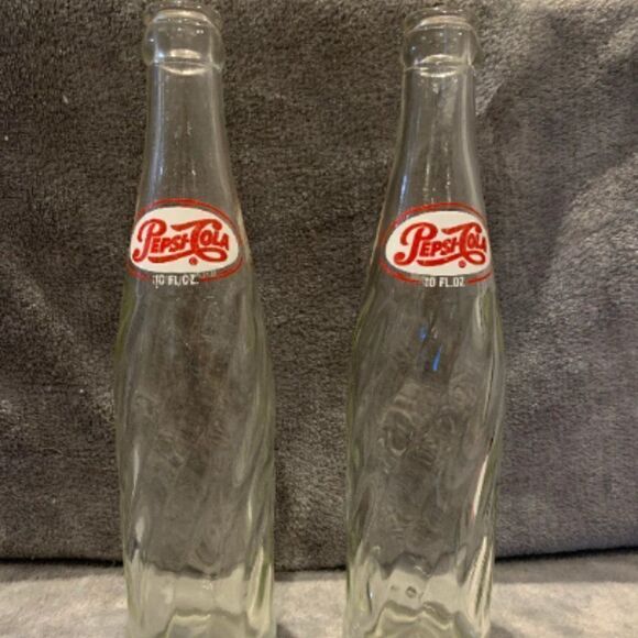 Antique 1960’s Swirl Pepsi Cola Bottle - Picture 1 of 3